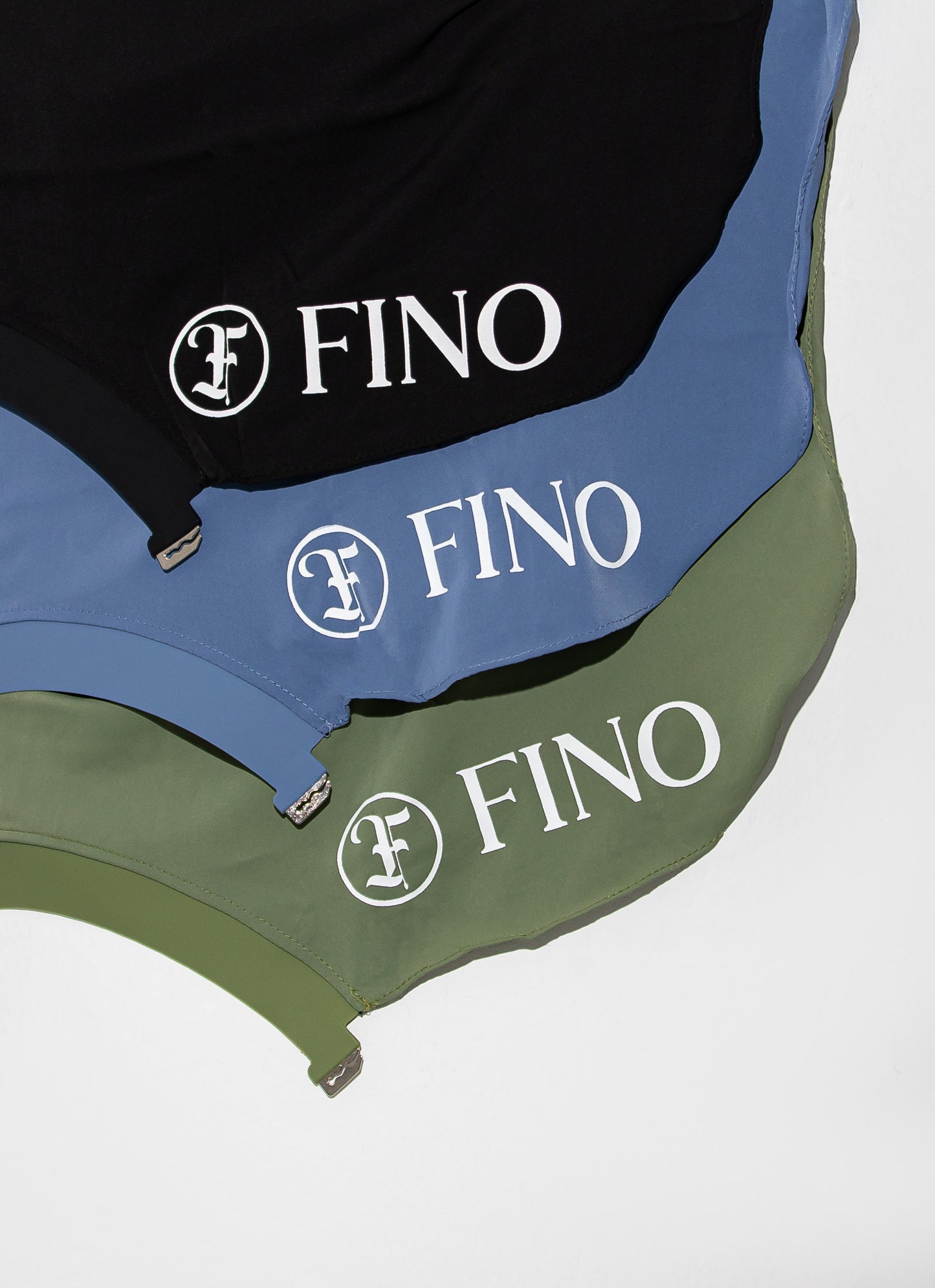 FINO RUBBER NECK CAPES